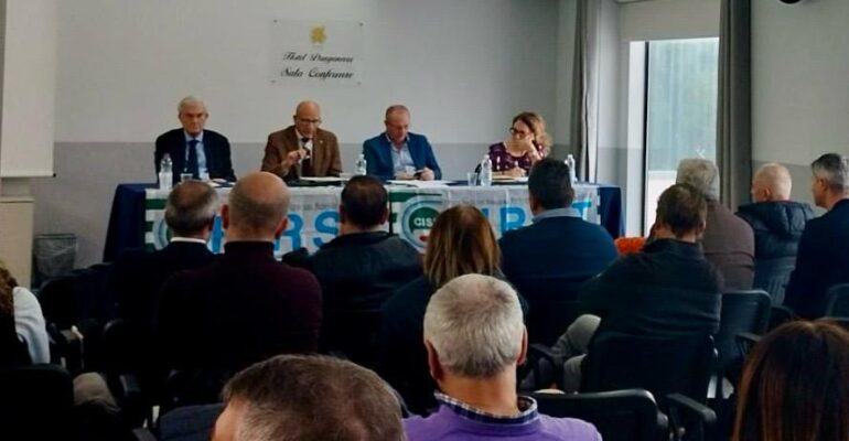 Consiglio macroregionale alla presenza del prof. Acocella e della segretaria nazionale Brezzo