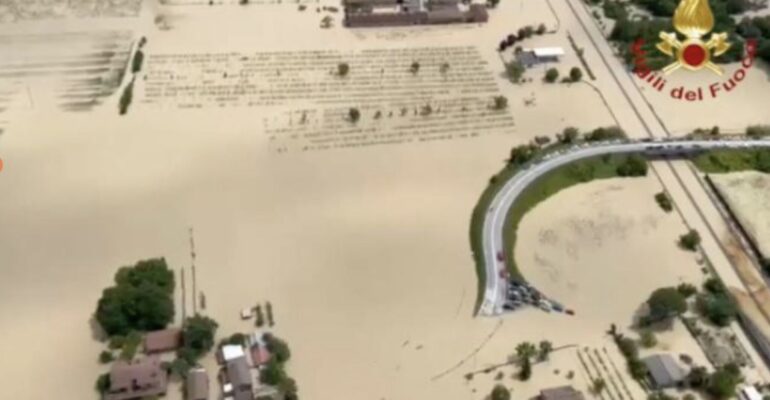 Alluvione Emilia Romagna e Marche, i sindacati ad Ania: si utilizzi il lavoro agile