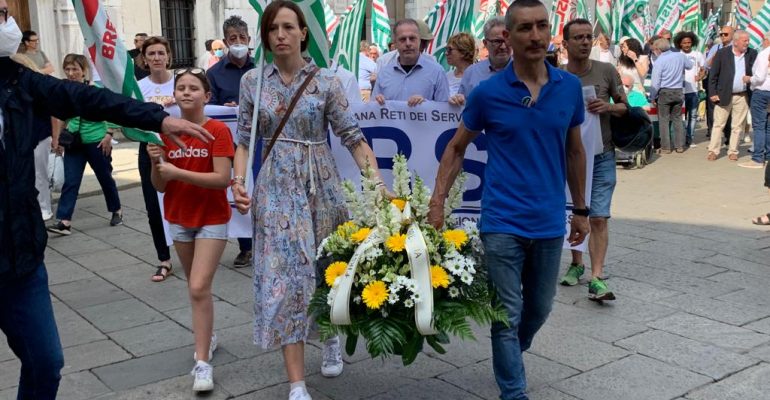 Piazza della Loggia, otto rintocchi per non dimenticare