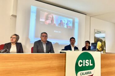 Consiglio generale First Cisl Calabria, focus su desertificazione bancaria, risiko bancario, intelligenza artificiale, pressioni commerciali e rinnovi contrattuali