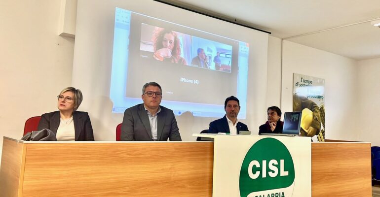 Consiglio generale First Cisl Calabria, focus su desertificazione bancaria, risiko bancario, intelligenza artificiale, pressioni commerciali e rinnovi contrattuali