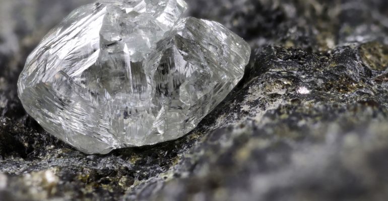 Diamanti, bisogna tutelare i lavoratori, vittime al pari dei risparmiatori!