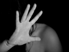 25 novembre, Giornata per l’eliminazione della violenza contro le donne. La dichiarazione congiunta di Federcasse e sindacati