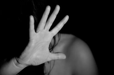 25 novembre, Giornata per l’eliminazione della violenza contro le donne. La dichiarazione congiunta di Federcasse e sindacati