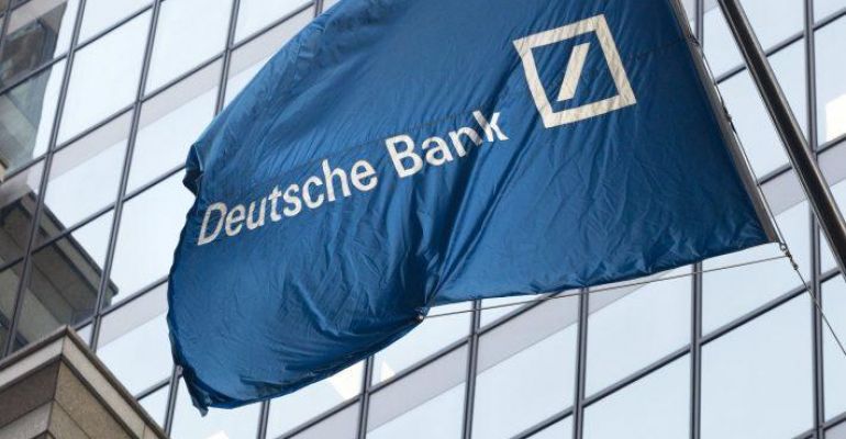 Deutsche bank ristruttura: 18mila esuberi, 2,8 miliardi di perdita netta.