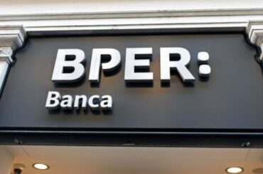 Bper, firmati accordi per 540 uscite volontarie e 350 nuove assunzioni e sul premio aziendale