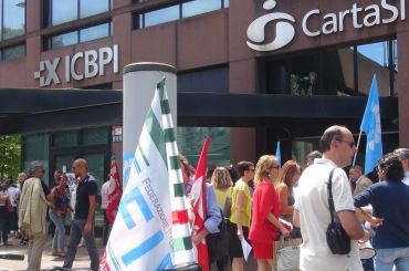 First Cisl Lombardia, presidio davanti alla sede di ICPBI