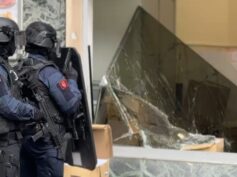 Napoli, rapina in banca con ostaggi. D’Auria: necessario conciliare spazi di lavoro ‘open’ e sicurezza delle lavoratrici e dei lavoratori