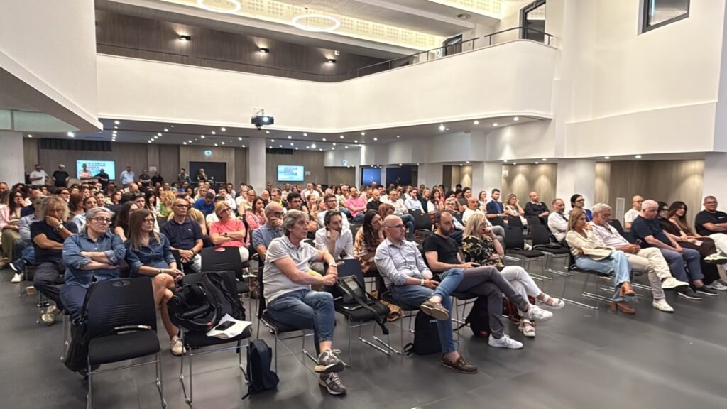 Assemblea Taranto (2)