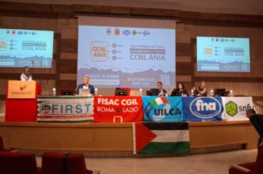 Assemblea della piazza di Roma per la presentazione della piattaforma per il rinnovo del CCNL ANIA