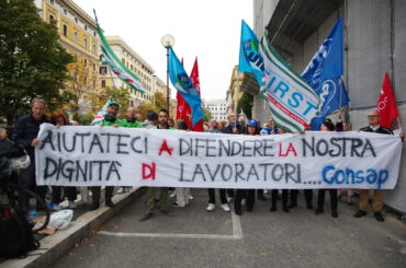 Presidio delle lavoratrici e dei lavoratori CONSAP davanti al MEF