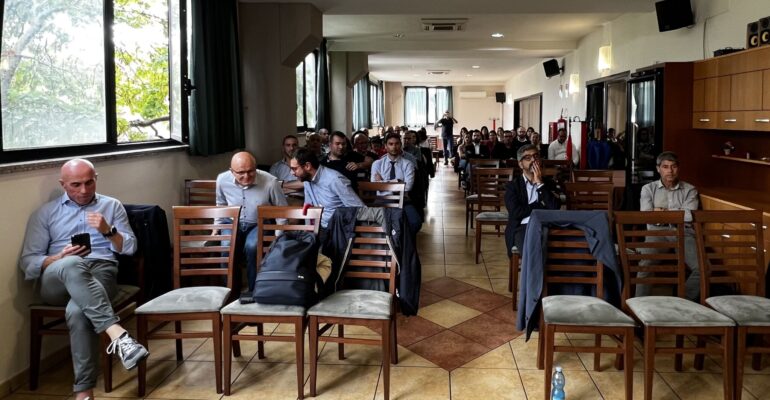 Assemblea di piazza del Sulcis per la piattaforma CCNL Abi