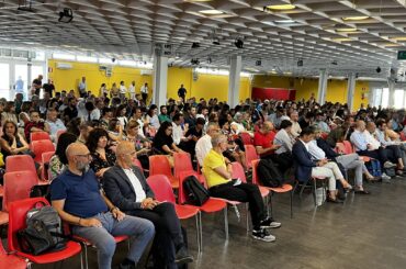 La grande assemblea di piazza di Cagliari
