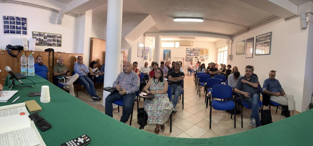 La sala piena