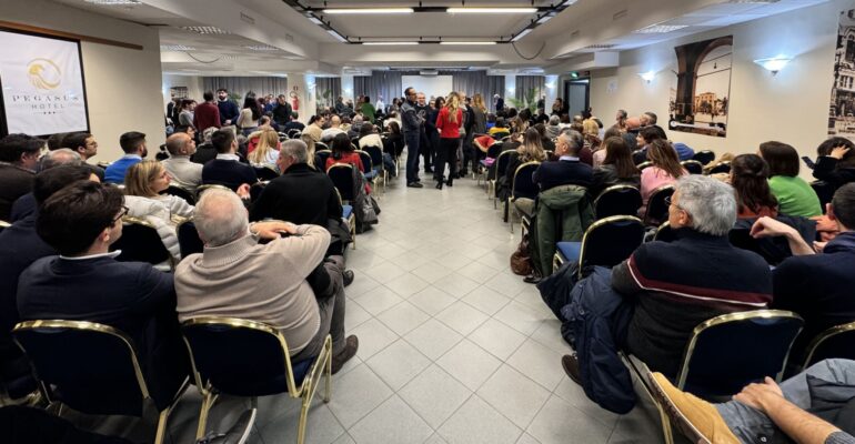 Assemblea dei lavoratori a Sassari