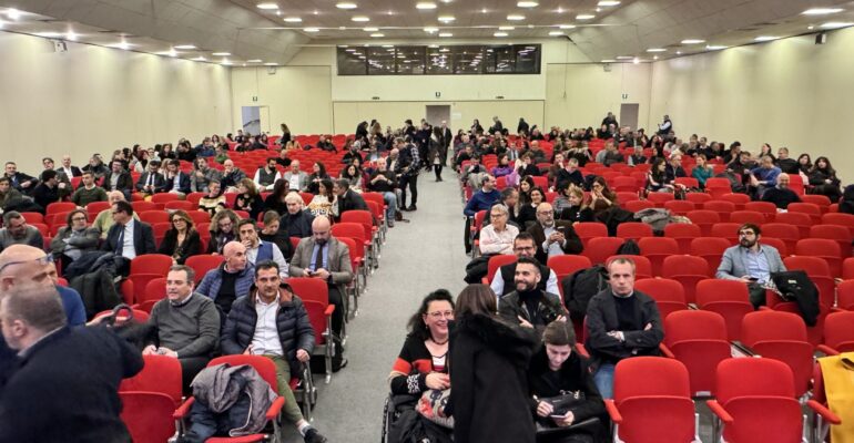Assemblea dei lavoratori a Cagliari per il rinnovo del CCNL