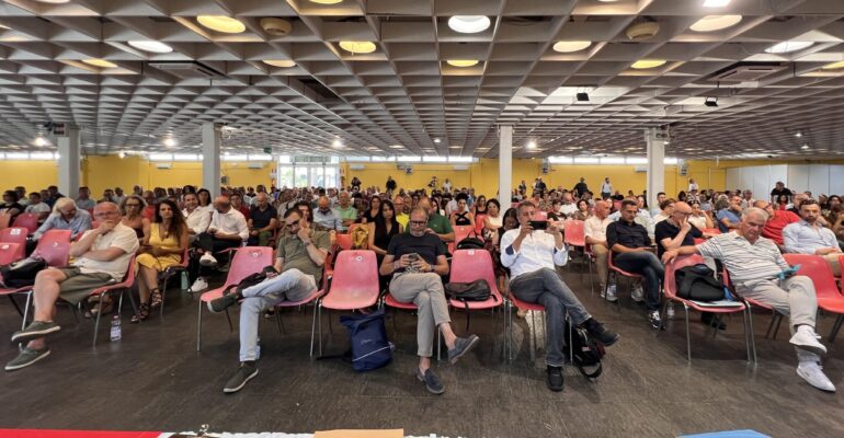 Piattaforma CCNL Credito. Dall’assemblea di Cagliari: “Il futuro delle banche si costruisce mettendo le persone al centro”