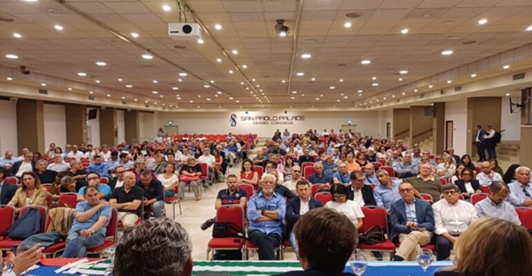 All’assemblea di Palermo unanime sì al rinnovo del contratto di lavoro del settore bancario