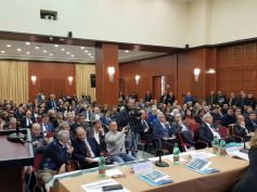 AdessoBanca!, sala gremita a Napoli per la presentazione del manifesto