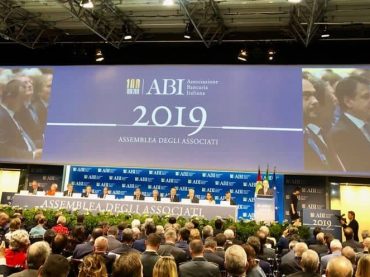 Abi, Colombani a Patuelli, tempi più stretti sulle pressioni commerciali