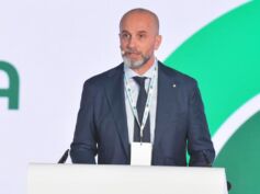 Colombani: subito un Protocollo dell’occupazione per governare l’impatto delle nuove tecnologie e gli effetti del risiko bancario. Le retribuzioni devono crescere anche attraverso la partecipazione agli utili. La relazione congressuale